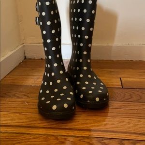 Women’s rain boots